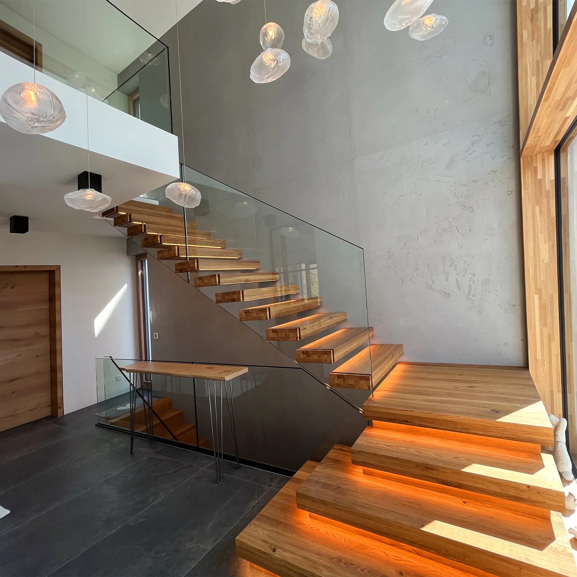 Betonoptik Kreative Wandgestaltug im Treppenhaus